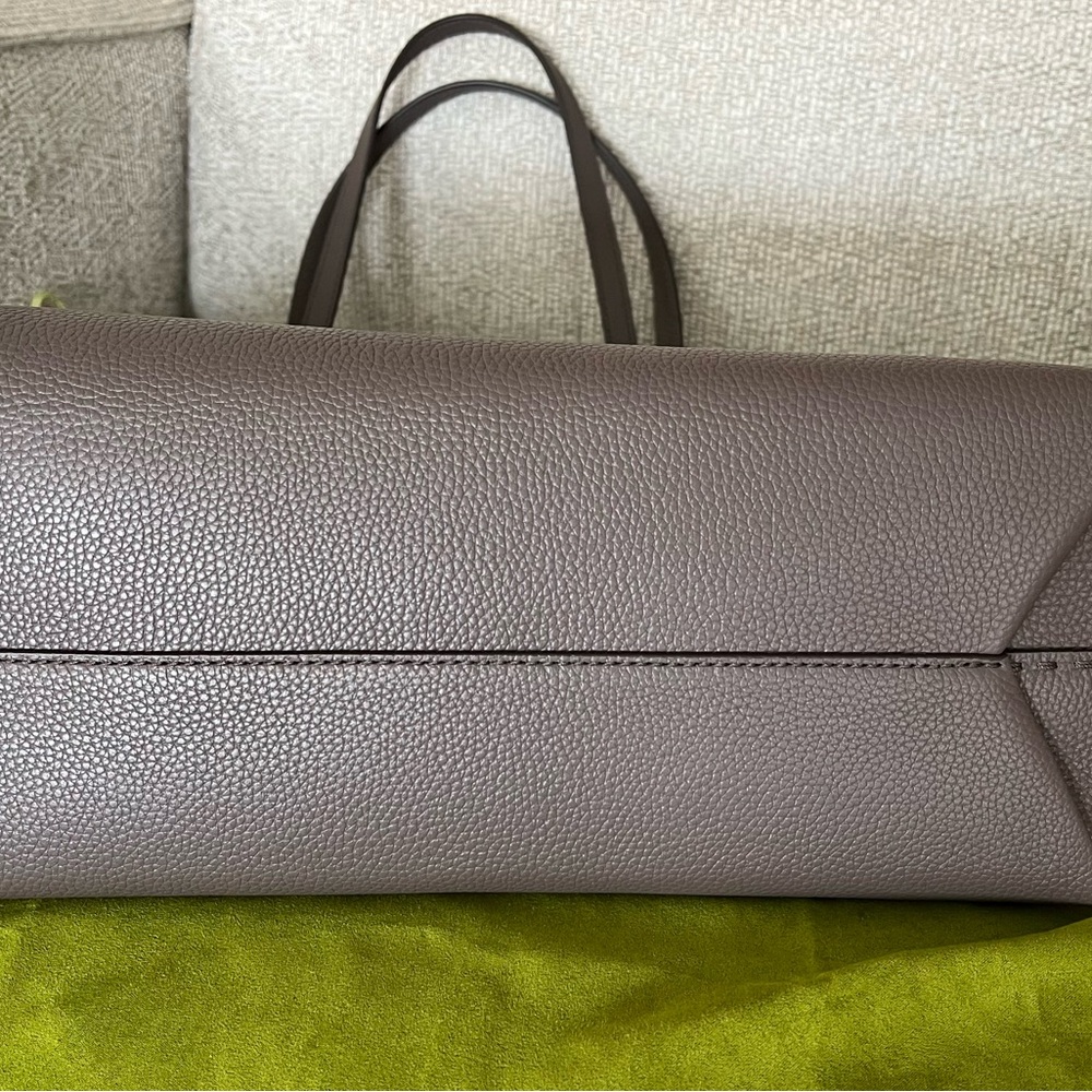 Tory Burch McGraw Pebbled Leather Tote in Silver Maple - Picture 8 of 13